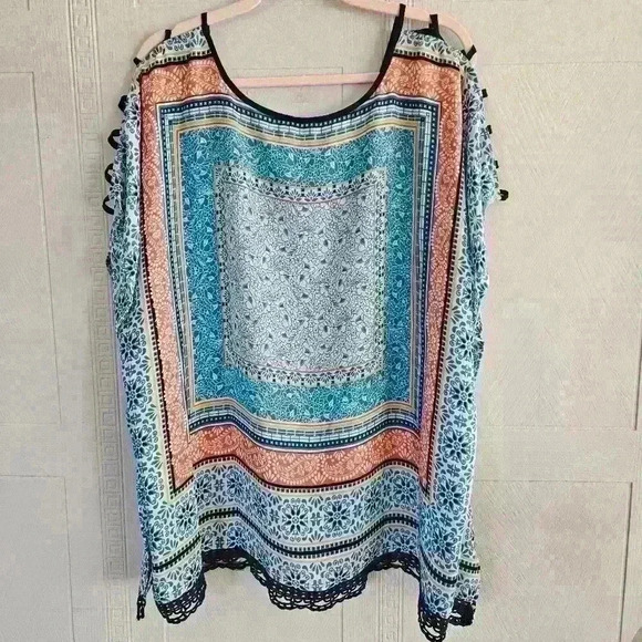 Want and Need Blue Orange Boxy Cold Shoulder Drop Sleeve Crochet Trim Top 2X - Picture 6 of 12